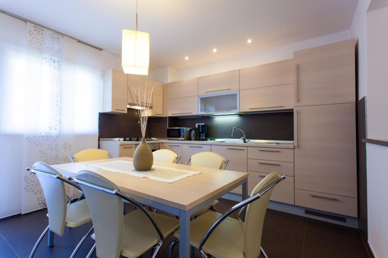 Apartments Banic Porec Exterior photo